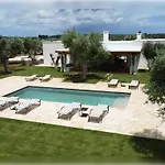 ヴィラ Luxury Borgo Cinera