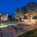 Luxury Borgo Cinera ヴィラ