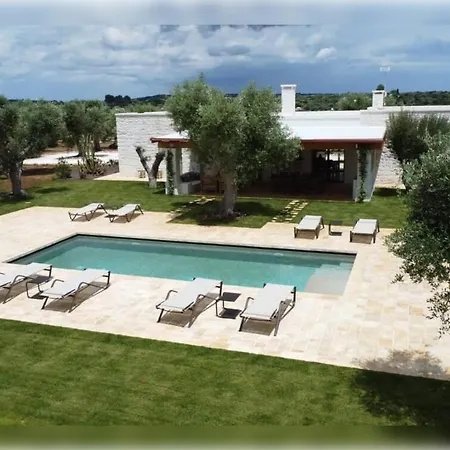 וילה Luxury Borgo Cinera