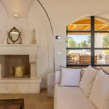 וילה Luxury Borgo Cinera
