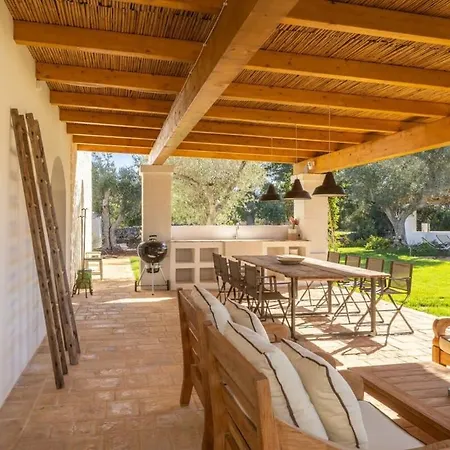 Luxury Borgo Cinera Вилла