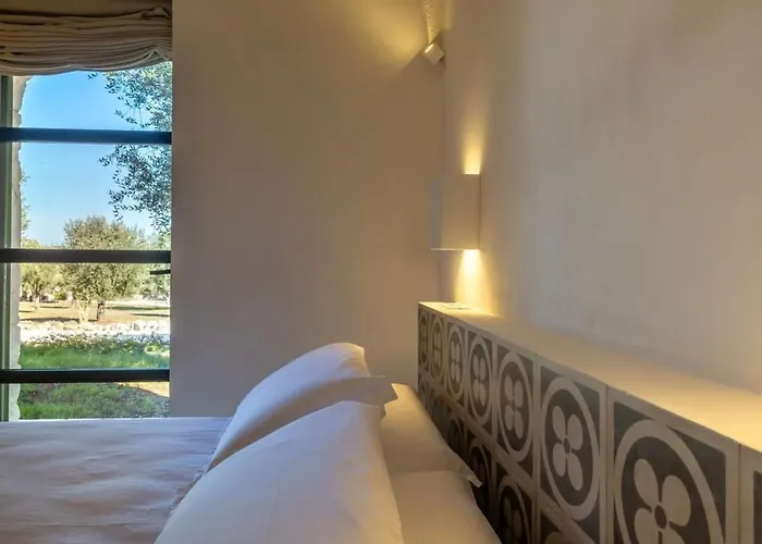 Luxury Borgo Cinera 오스투니