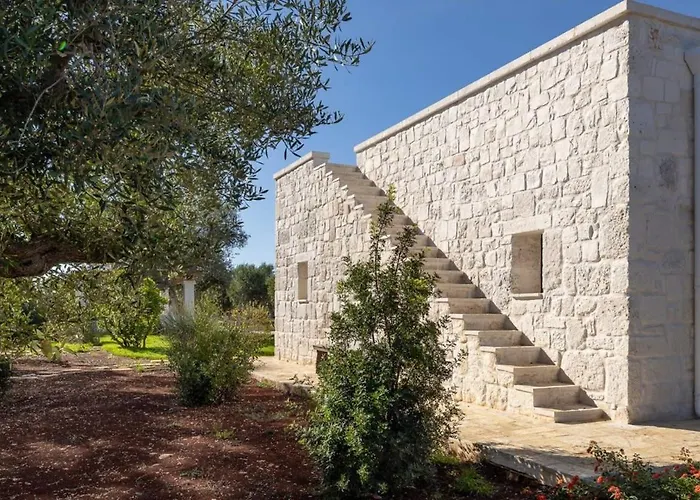 Luxury Borgo Cinera 빌라 오스투니