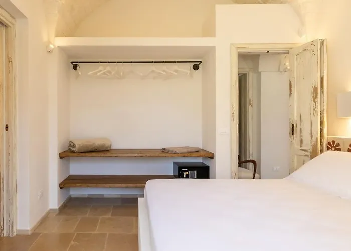 Luxury Borgo Cinera 빌라 오스투니