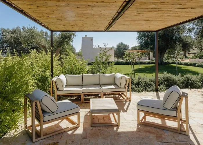 Luxury Borgo Cinera 빌라 오스투니